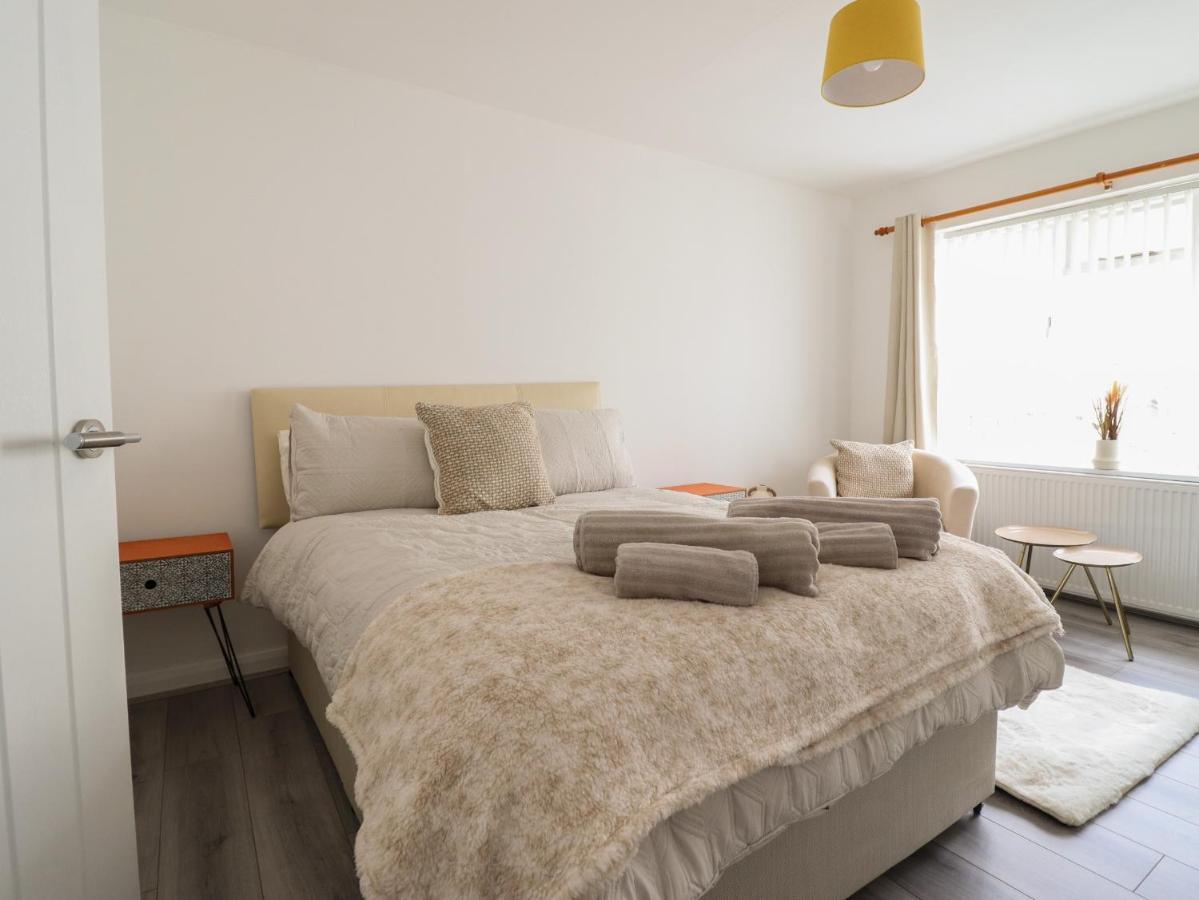 The Old Coach House Apartment คอนวี ภายนอก รูปภาพ
